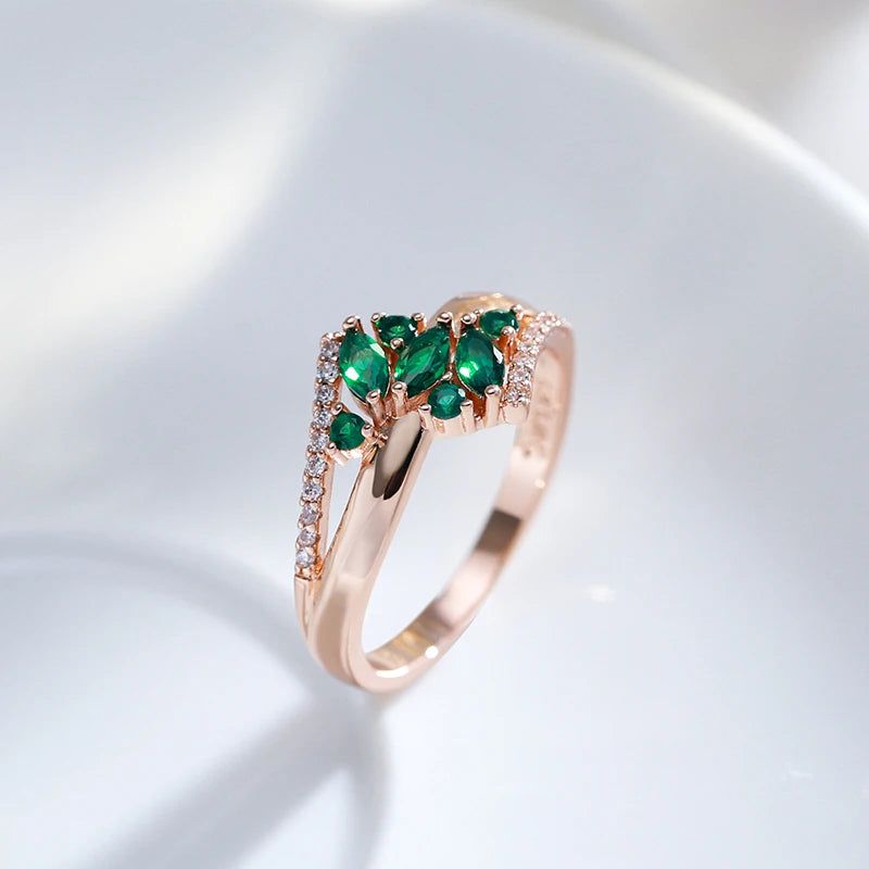 Smart Green Zircon Cocktail Ring in 585 Rose Gold with White Accents