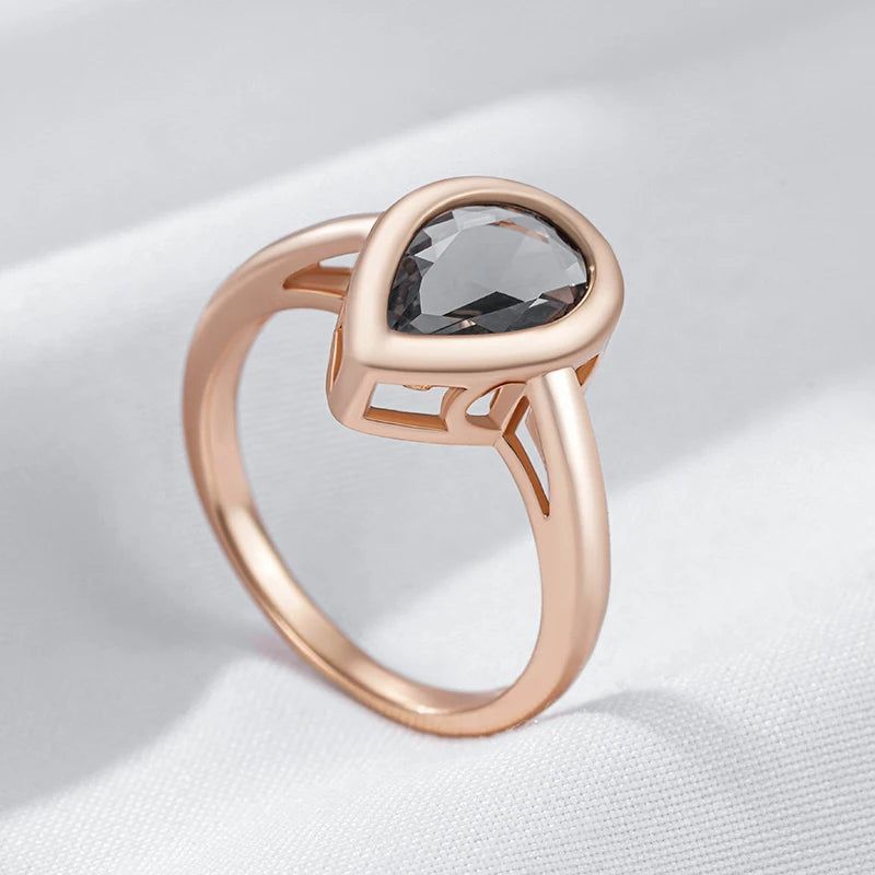 Smart Grey Crystal Teardrop Ring in 585 Rose Gold with Natural Zircon