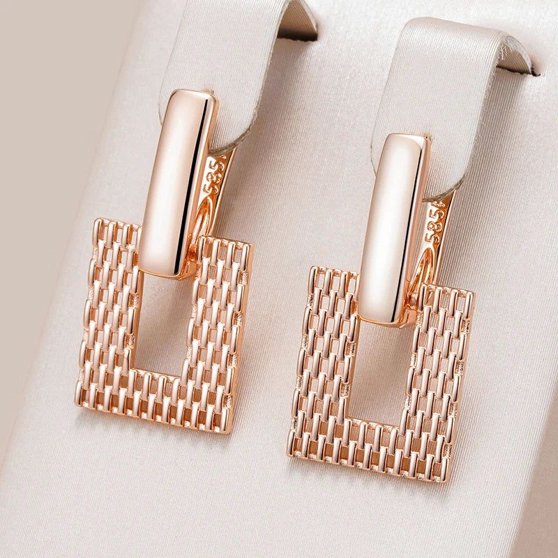 Smart Vintage-Inspired 585 Rose Gold Square Dangle Earrings with Hollow Weave Design