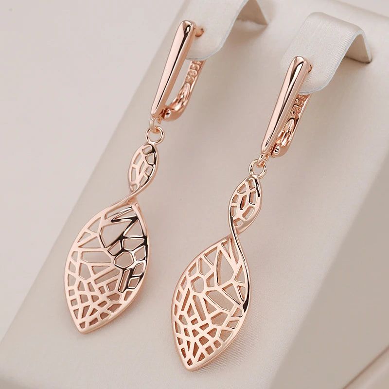 Smart Vintage-Inspired Long Drop Earrings in 585 Rose Gold Leaf Design