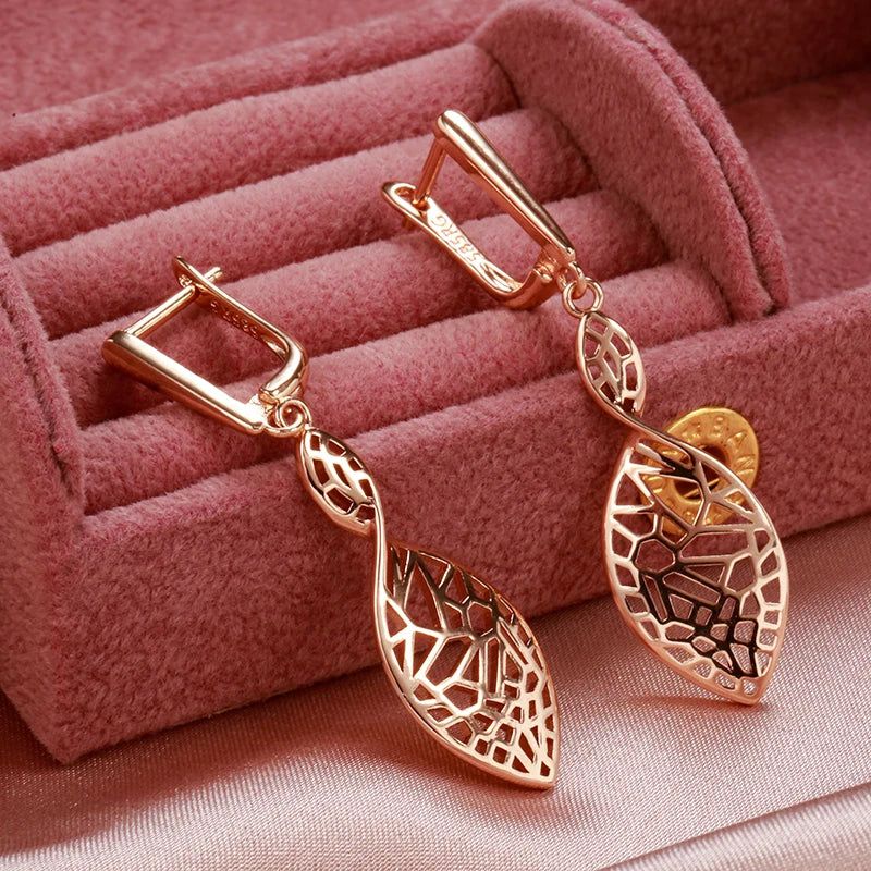 Smart Vintage-Inspired Long Drop Earrings in 585 Rose Gold Leaf Design