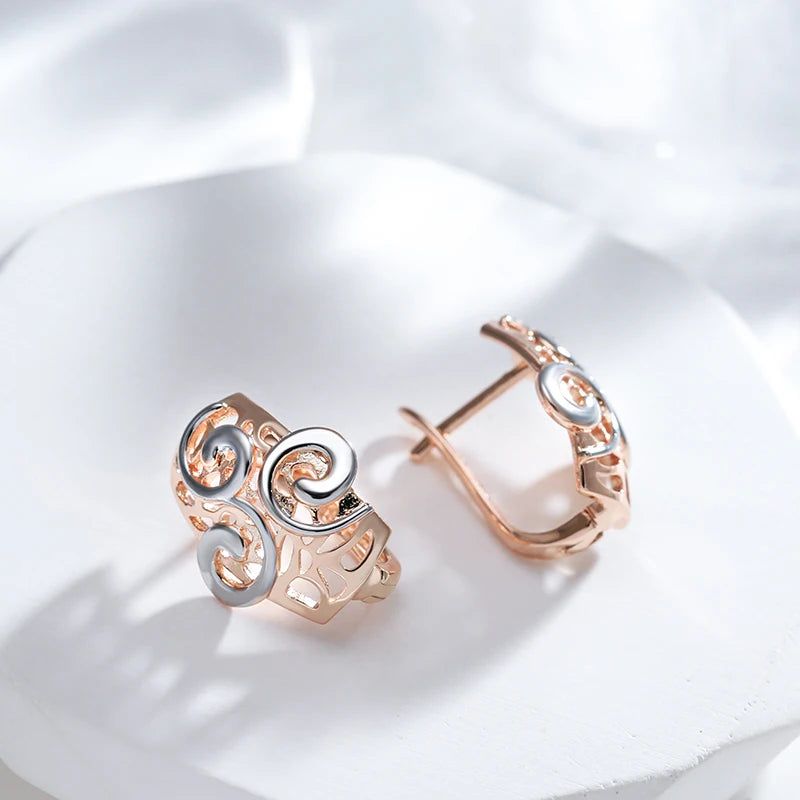 Smart Vintage-Inspired Rose Gold Flower Earrings with Silver Plating