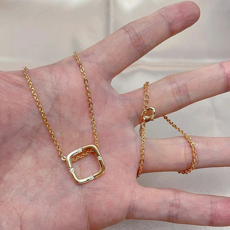 Smart Vintage-Inspired Square Cutout Rose Gold Pendant Necklace with Natural Zircon