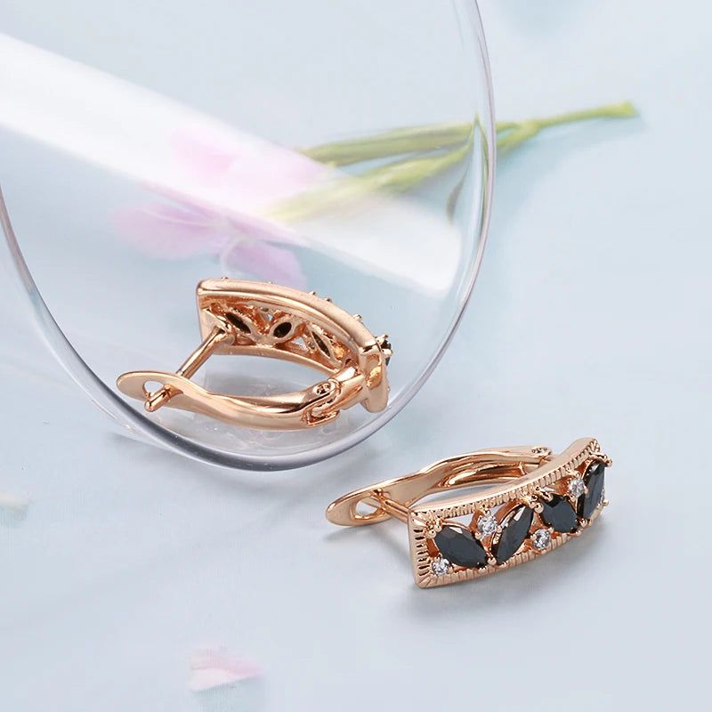 Smart Vintage-Style Black and White Zircon Drop Earrings in 585 Rose Gold