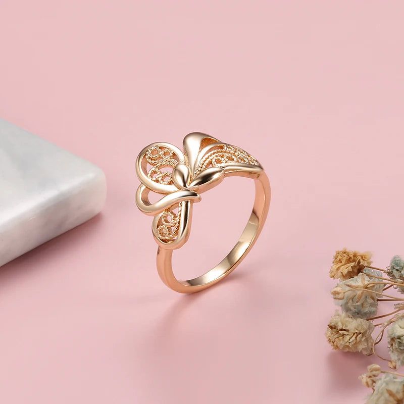 Sophisticated 585 Rose Gold Vintage Flower Weaving Cocktail Ring