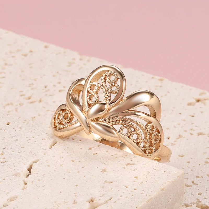 Sophisticated 585 Rose Gold Vintage Flower Weaving Cocktail Ring