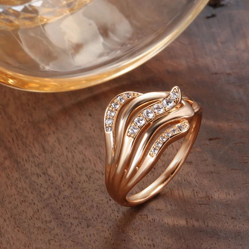 Sophisticated 585 Rose Gold Vintage Wave Ring with Natural Zircon Accents