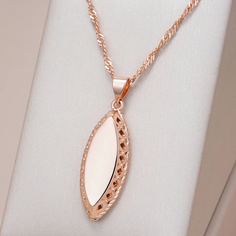 Sophisticated 585 Rose Gold Weaving Rhombus Pendant Necklace