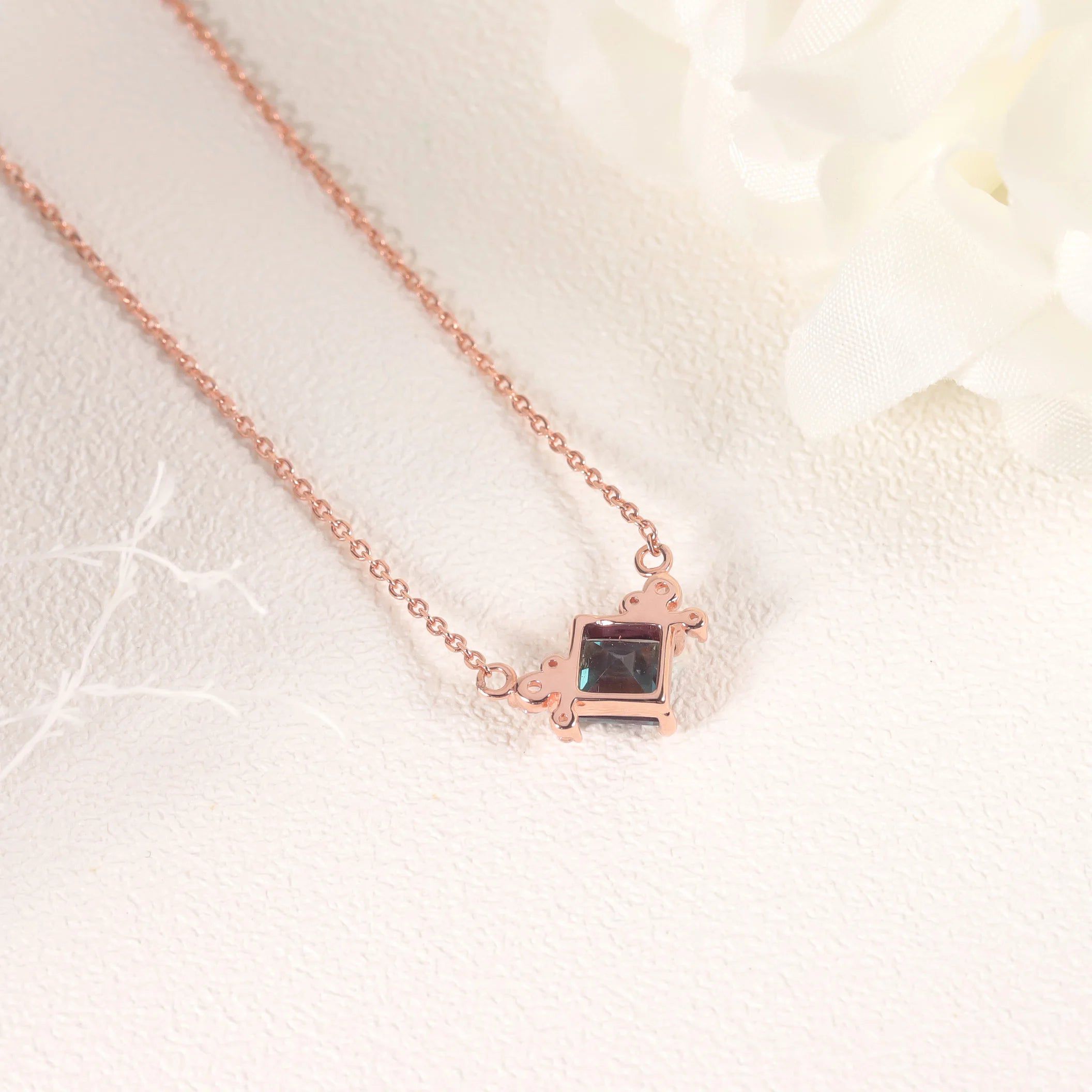 Square 5x5mm Color Change Lab Alexandrite Pendant Necklace