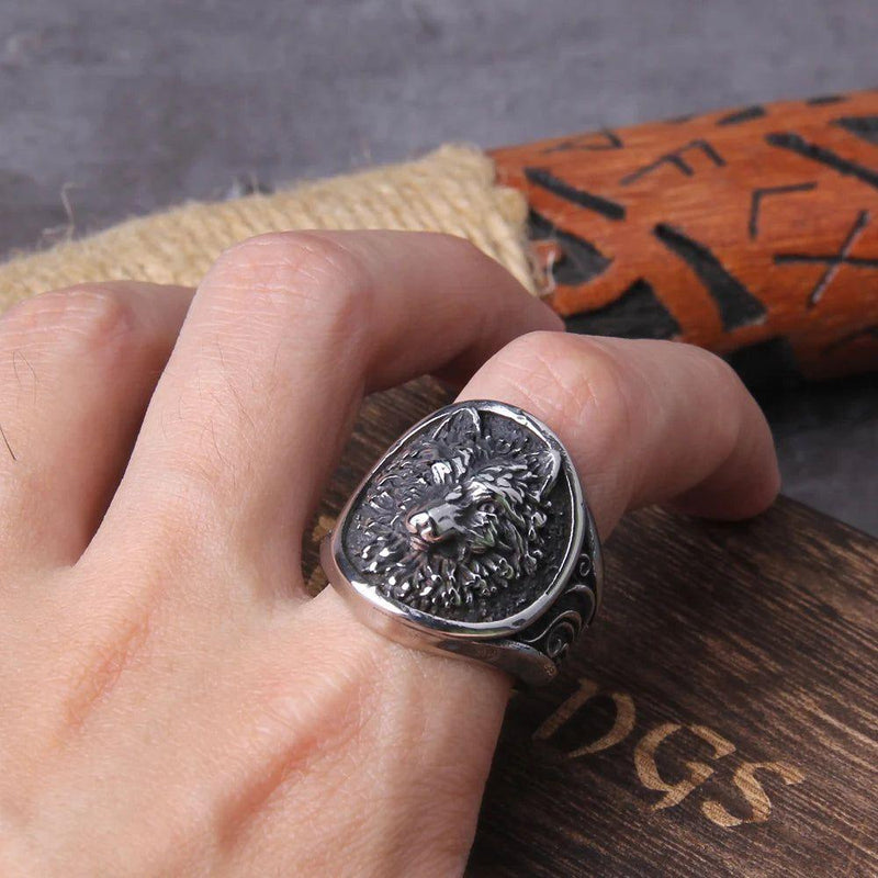 Stainless Steel Viking Wolf Ring with Wooden Gift Box - Timeless Men's Jewelry