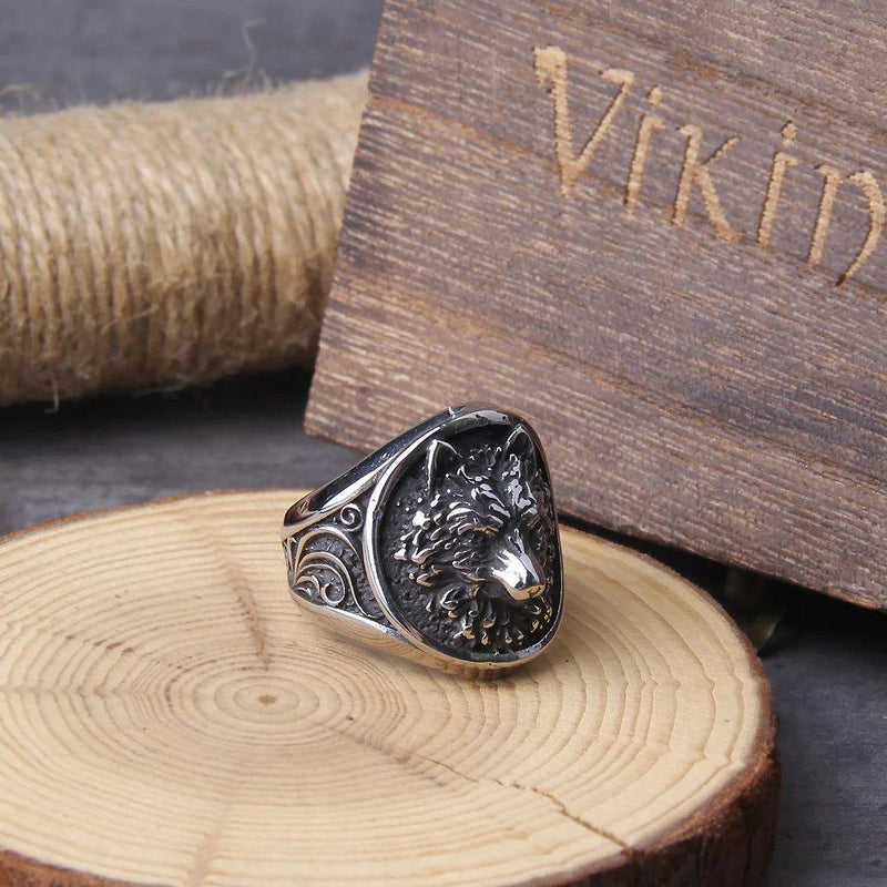 Stainless Steel Viking Wolf Ring with Wooden Gift Box - Timeless Men's Jewelry