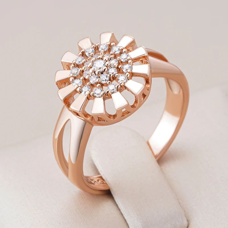 Stunning 585 Rose Gold Crystal Flower Cocktail Ring with Natural Zircon Accents