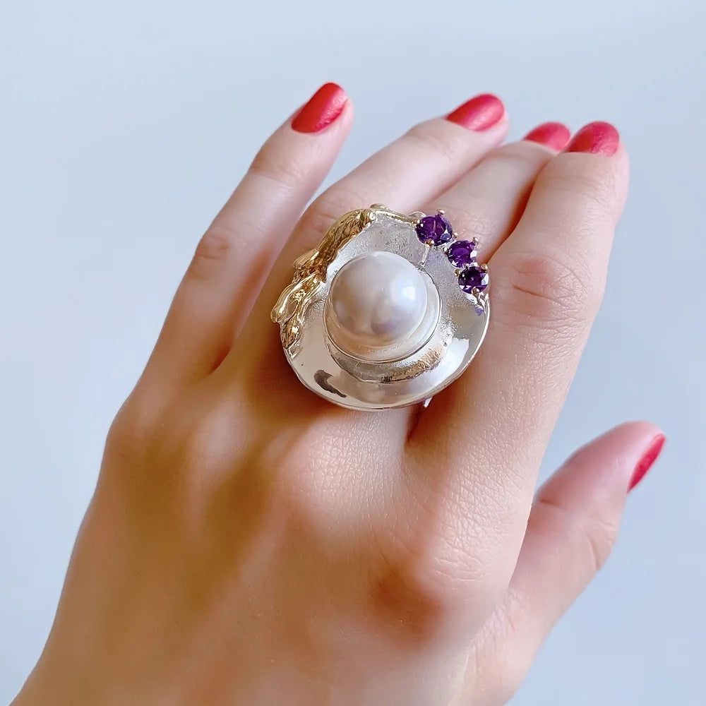 Stunning Cocktail Ring with Elegant Pearl and Zircon Accents