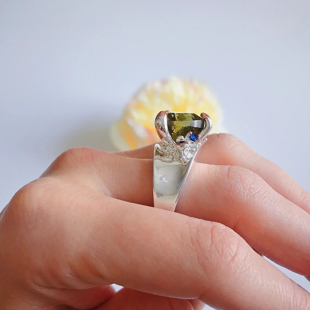 Stunning Unique Designer Zirconia Solitaire Ring - Fashionable Wedding Jewelry