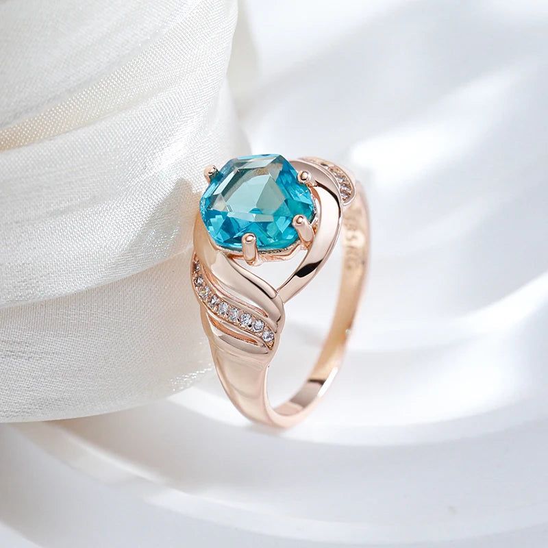 Stunning Vintage-Inspired Blue Zircon Cocktail Ring in 585 Rose Gold Finish