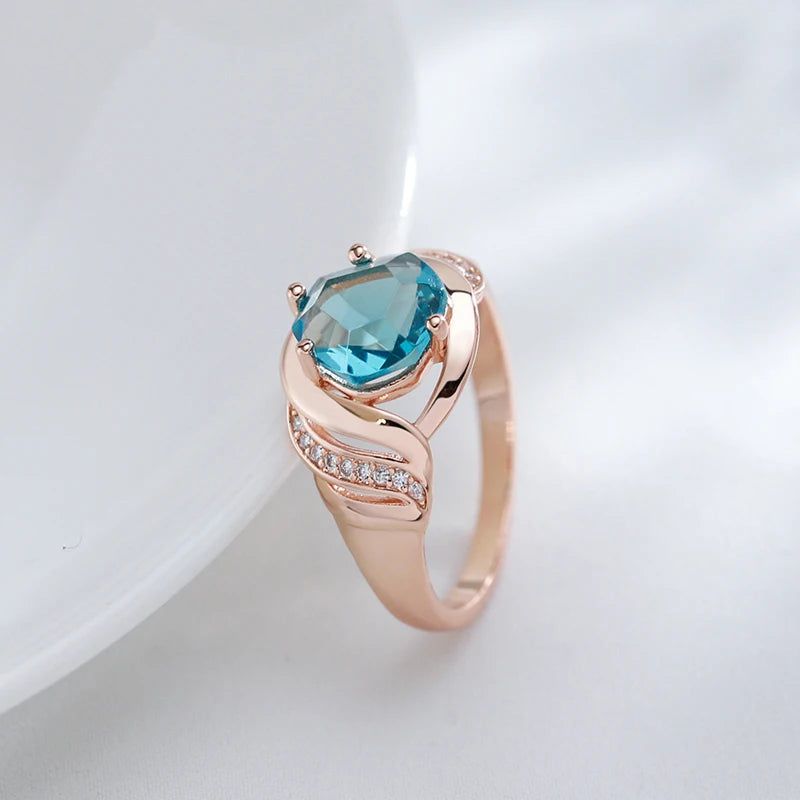 Stunning Vintage-Inspired Blue Zircon Cocktail Ring in 585 Rose Gold Finish