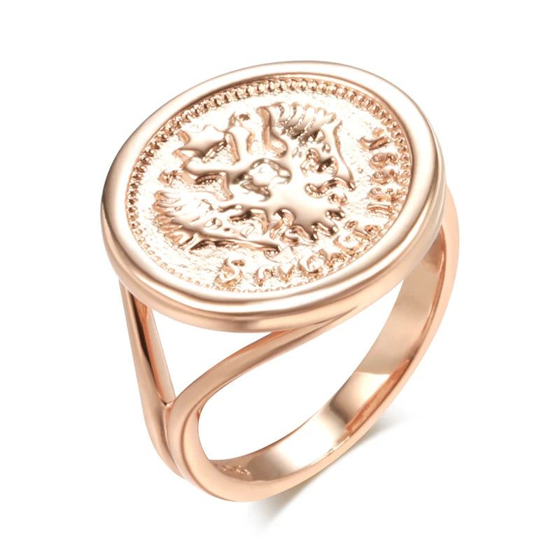 Stylish 585 Rose Gold Antique Cocktail Ring with Carved Totem Design and Natural Cubic Zirconia