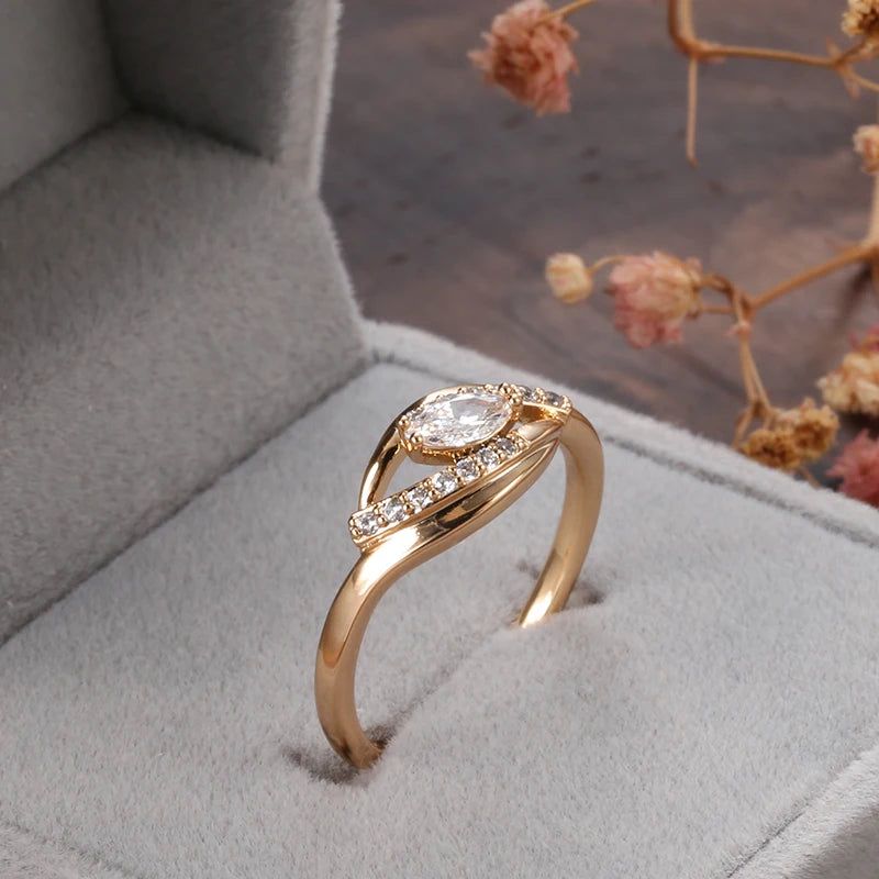 Stylish 585 Rose Gold Cocktail Ring with Natural Zircon Crystals