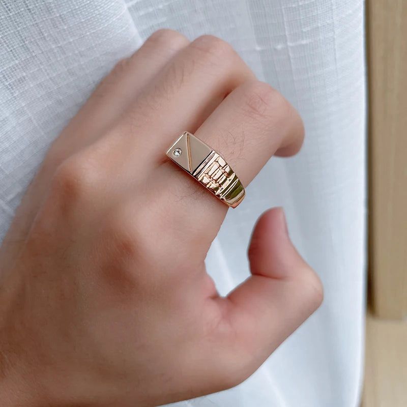 Stylish 585 Rose Gold Men's Square Ring with Natural Zircon Accents