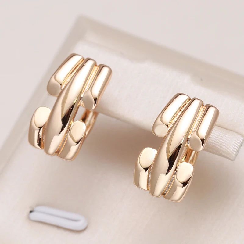 Stylish 585 Rose Gold Square Dangle Earrings - High-Quality Fashion Jewelry