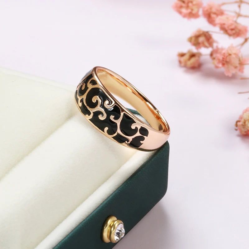 Stylish 585 Rose Gold and Black Enamel Geometric Cocktail Ring