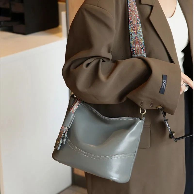 Stylish Genuine Leather Bucket Bag for Women - High-End Versatile Crossbody with Large Capacity