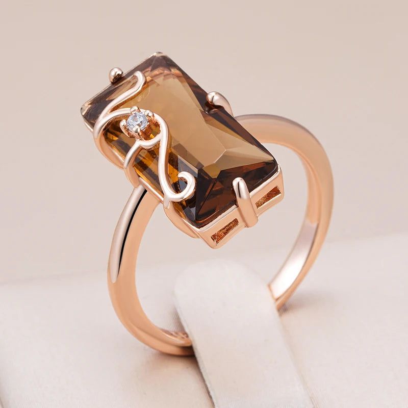 Stylish Geometric 585 Rose Gold Vintage Ring with Light Brown Natural Zircon