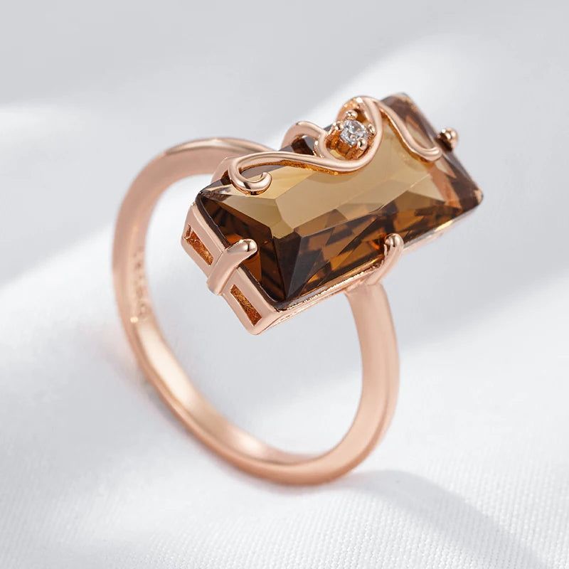 Stylish Geometric 585 Rose Gold Vintage Ring with Light Brown Natural Zircon