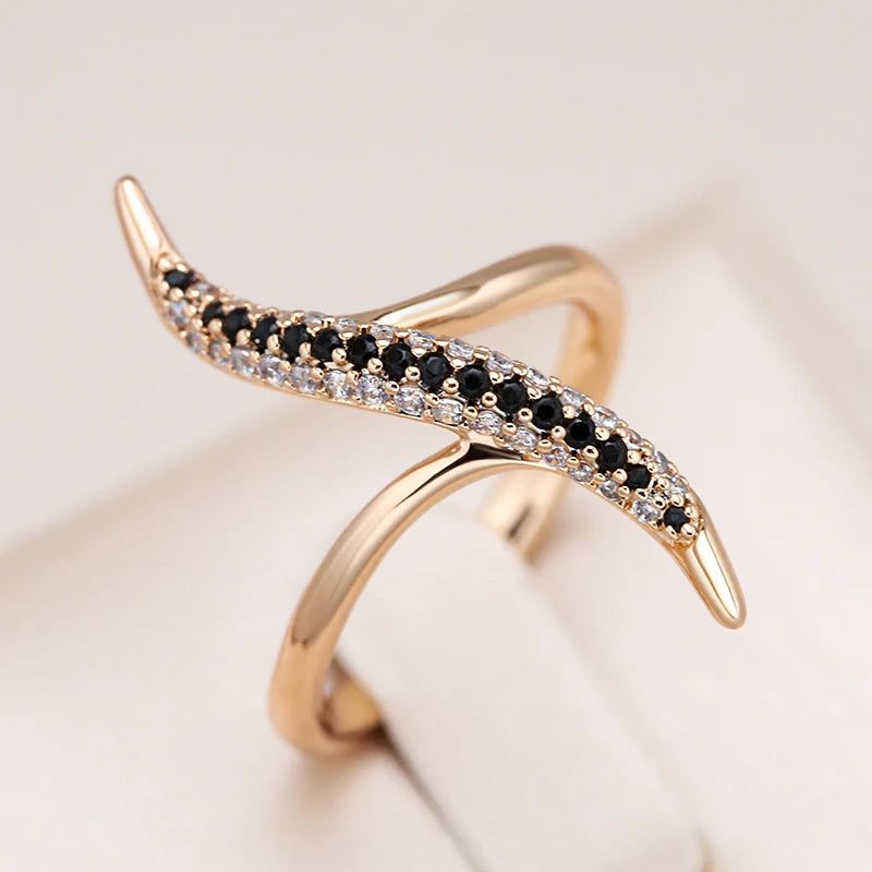 Stylish Geometric Black and White Zircon Ring in 585 Rose Gold - Fashion Jewelry