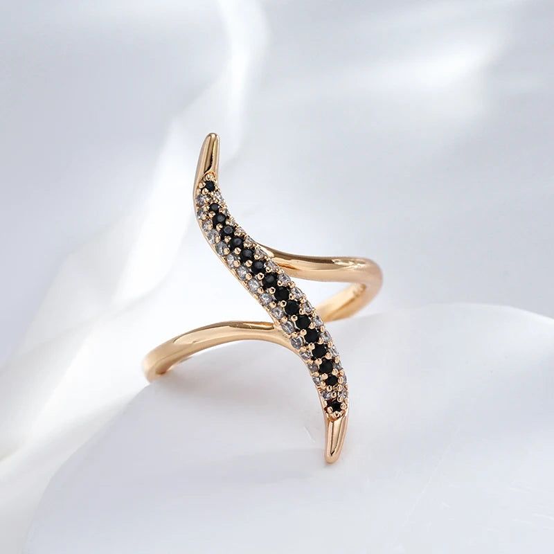 Stylish Geometric Black and White Zircon Ring in 585 Rose Gold - Fashion Jewelry