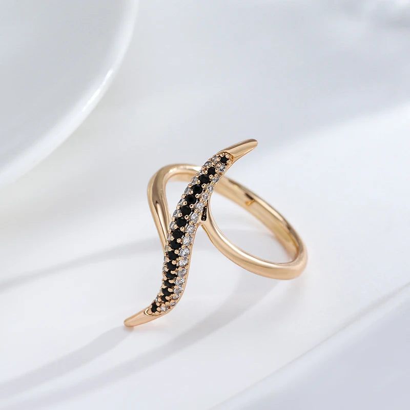 Stylish Geometric Black and White Zircon Ring in 585 Rose Gold - Fashion Jewelry