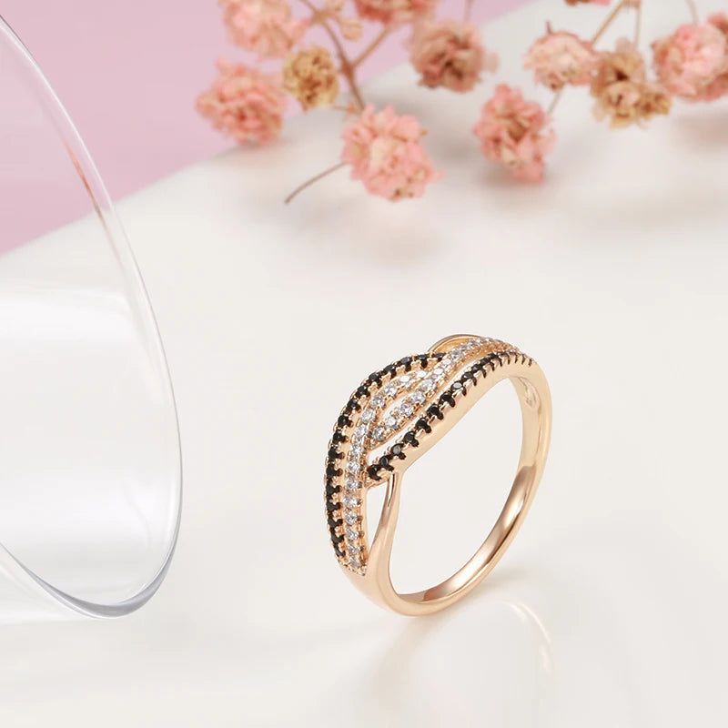 Stylish Geometric Black and White Zircon Ring in 585 Rose Gold Finish