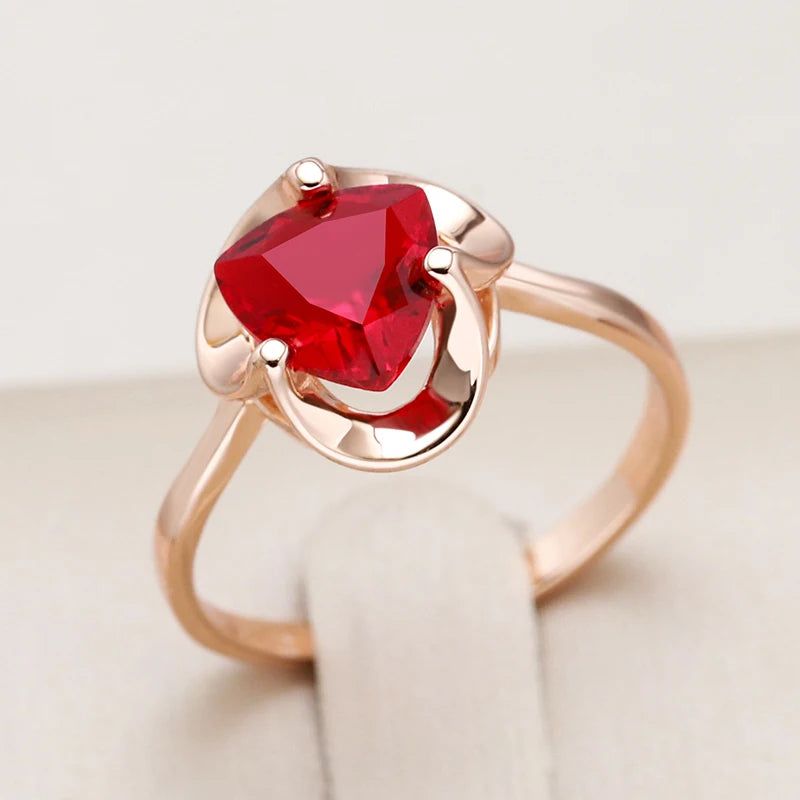 Stylish Red Natural Zircon Flower Ring in 585 Rose Gold - High-Quality Vintage Jewelry