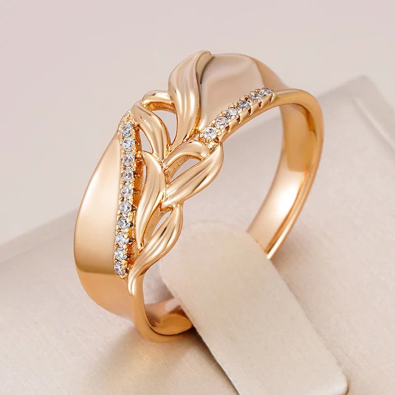 Stylish Retro Rose Gold-Plated Cocktail Ring with Shiny Natural Zircon