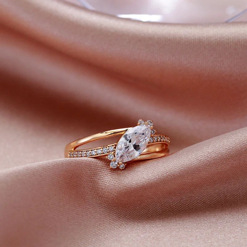 Stylish Rhombus Shaped Natural Zircon Cocktail Ring in 585 Rose Gold Finish