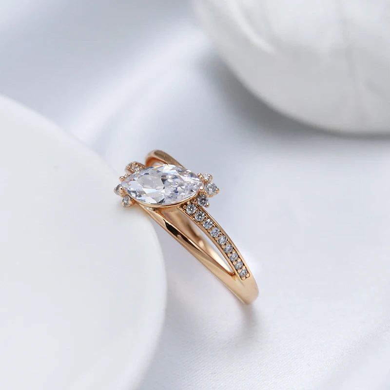 Stylish Rhombus Shaped Natural Zircon Cocktail Ring in 585 Rose Gold Finish