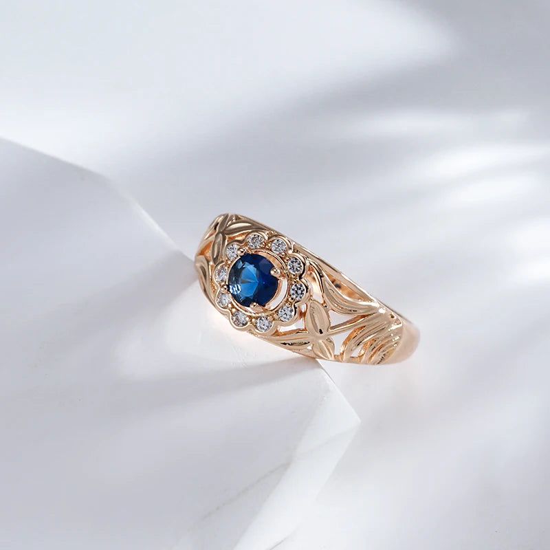 Stylish Rose Gold Cocktail Ring with Blue and White Natural Zircon for Women