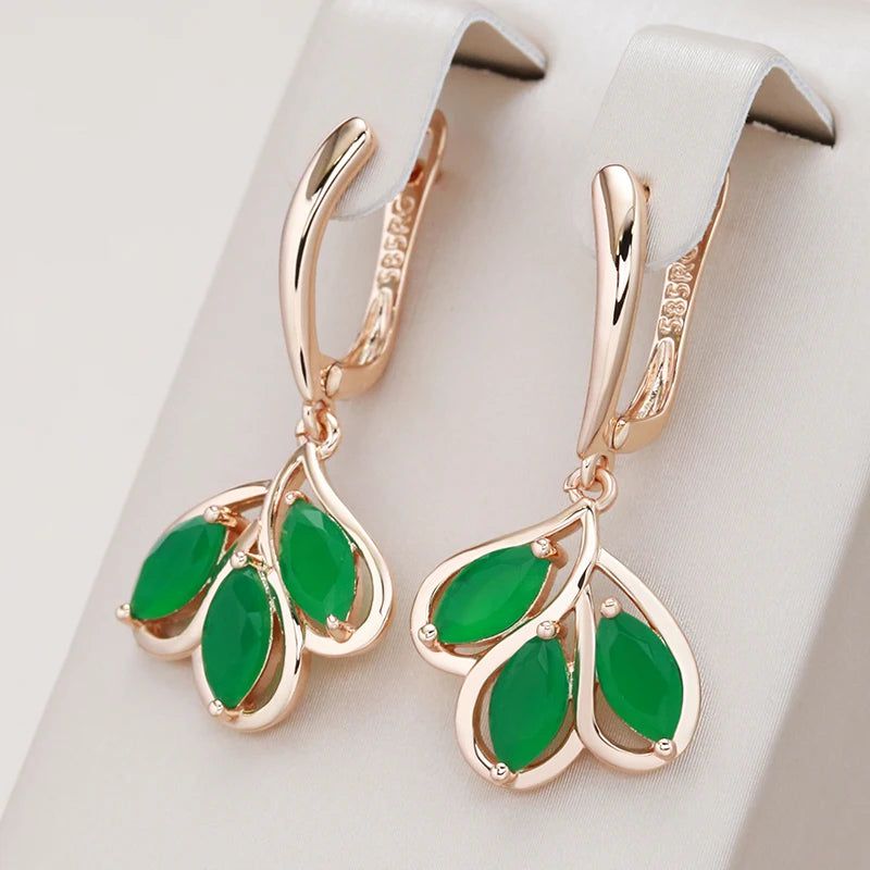 Stylish Vintage Long Drop Earrings in 585 Rose Gold with Green Natural Zircon Flower Design