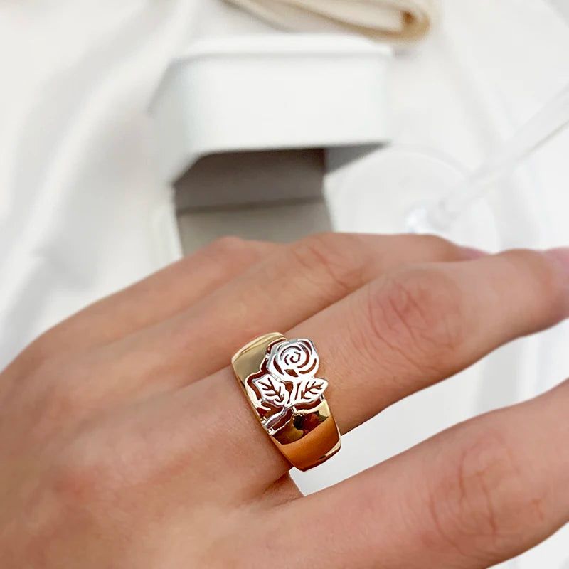 Stylish Vintage Rose Flower Cocktail Ring in 585 Rose Gold and Silver Mix