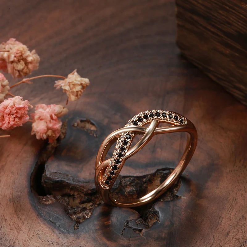 Stylish Vintage Rose Gold Boho Cocktail Ring with Black Zircon Flower Design