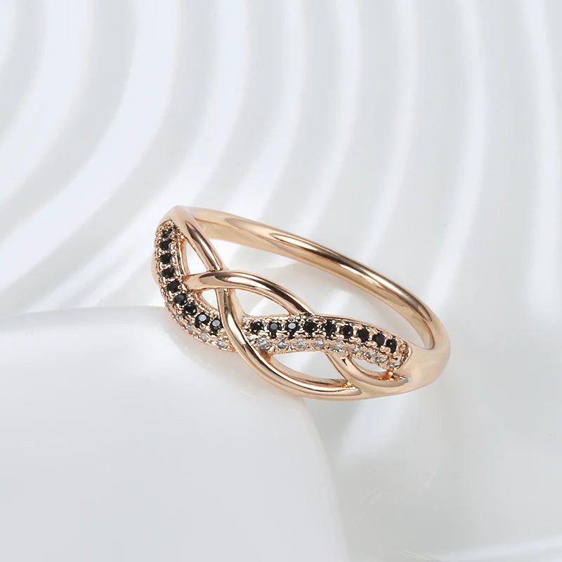 Stylish Vintage Rose Gold Boho Cocktail Ring with Black Zircon Flower Design