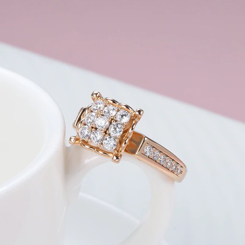 Stylish Vintage Rose Gold Crystal Flower Cocktail Ring with Natural Zircon