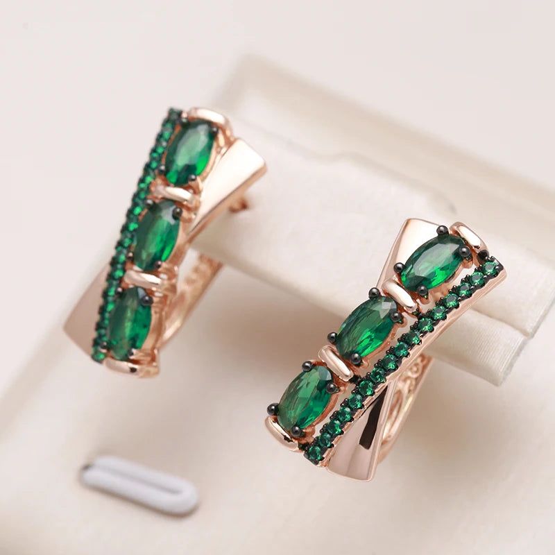 Tasteful Hot Green Zircon Vintage Drop Earrings in 585 Rose Gold and Black Finish