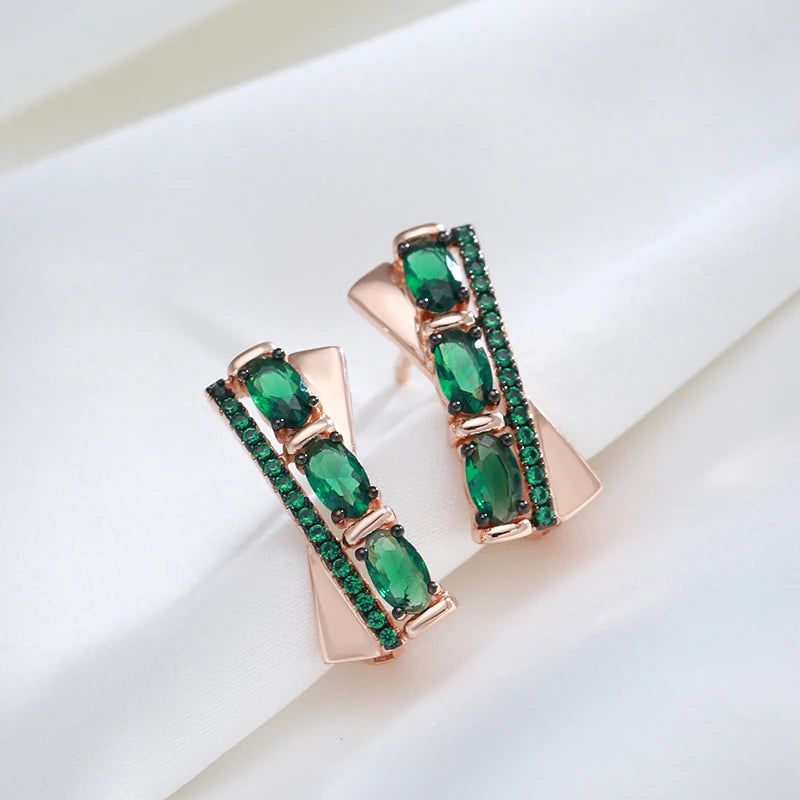 Tasteful Hot Green Zircon Vintage Drop Earrings in 585 Rose Gold and Black Finish