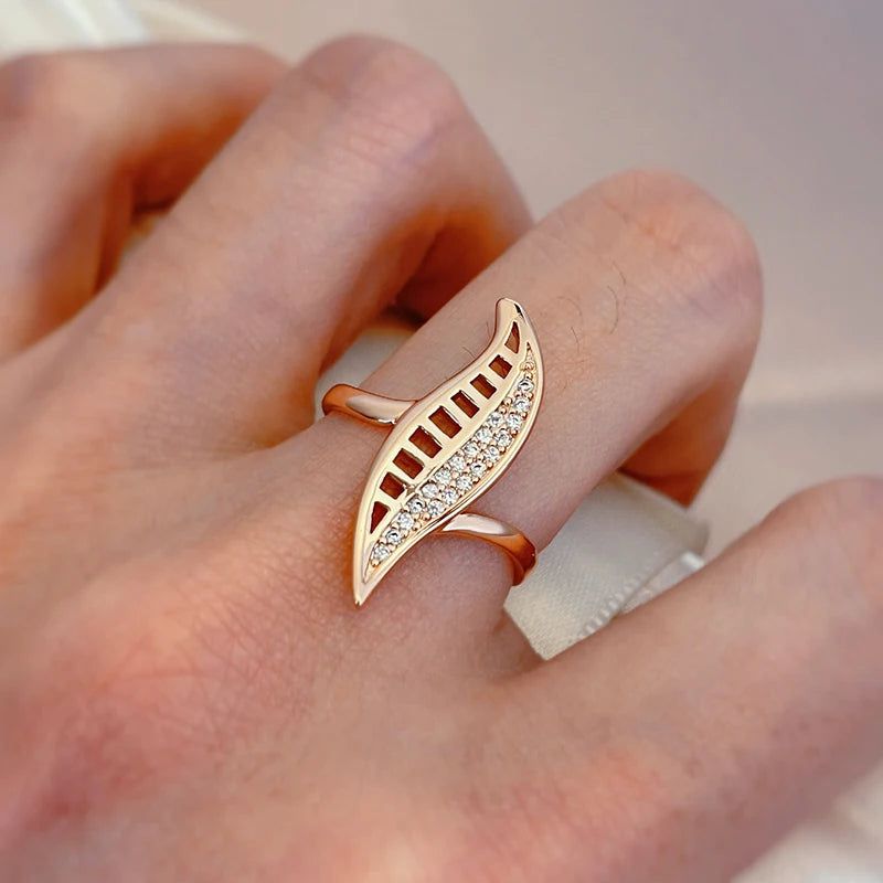 Tasteful Leaf Design 585 Rose Gold Ring with Micro Wax Inlay and Natural Zircon for Fashion-forward Jewelry Lovers