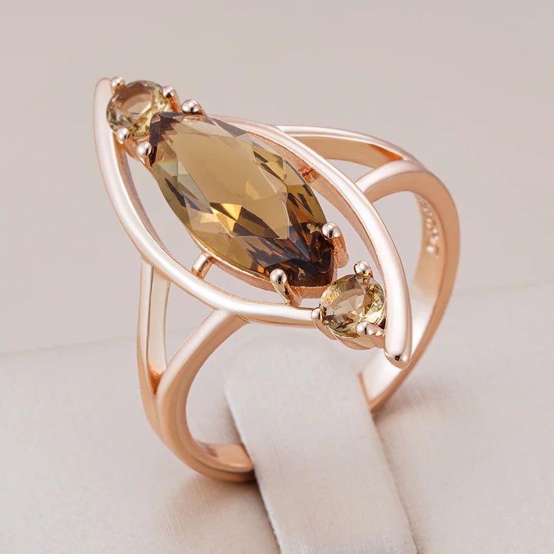 Tasteful Light Brown Natural Zircon Rhombus Ring in 585 Rose Gold - Premium Quality Jewelry