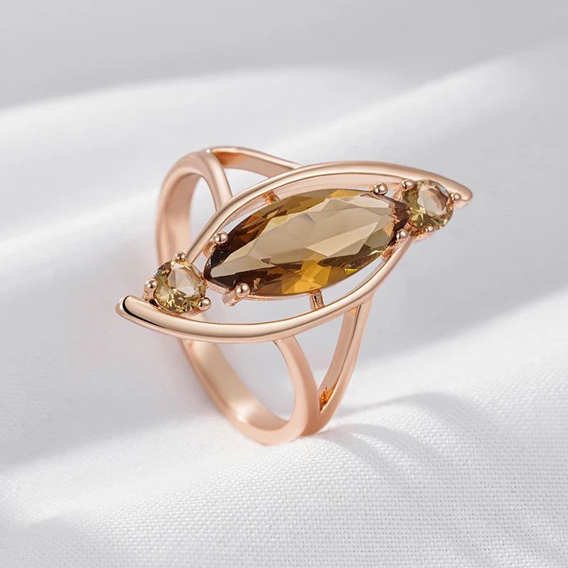 Tasteful Light Brown Natural Zircon Rhombus Ring in 585 Rose Gold - Premium Quality Jewelry