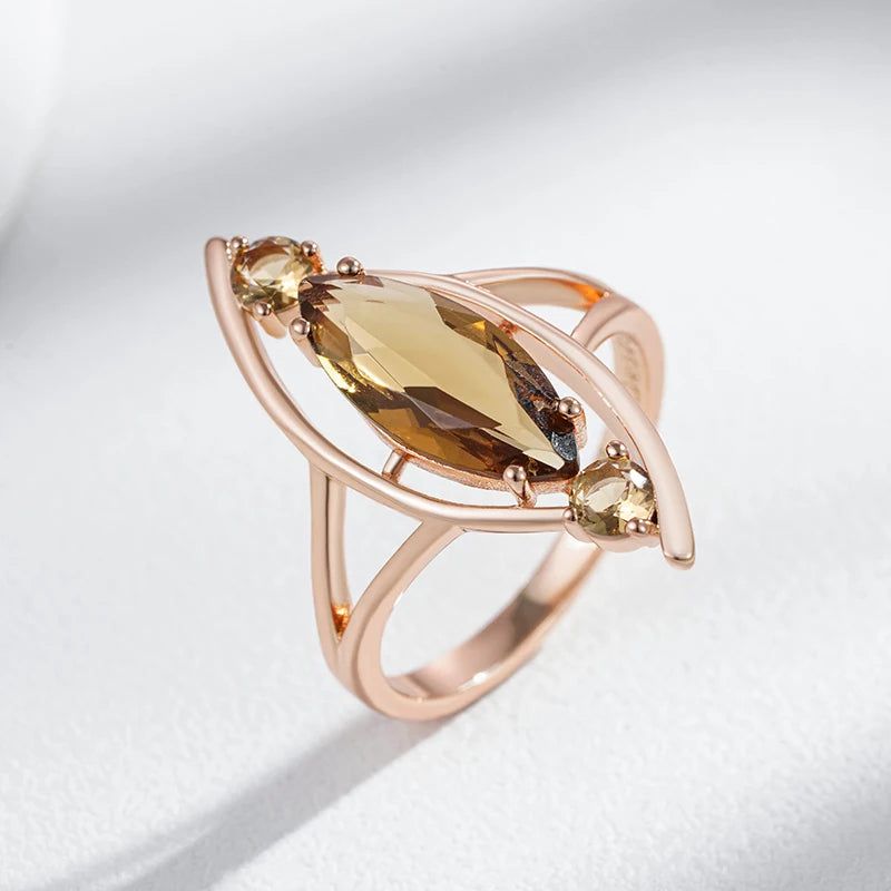 Tasteful Light Brown Natural Zircon Rhombus Ring in 585 Rose Gold - Premium Quality Jewelry