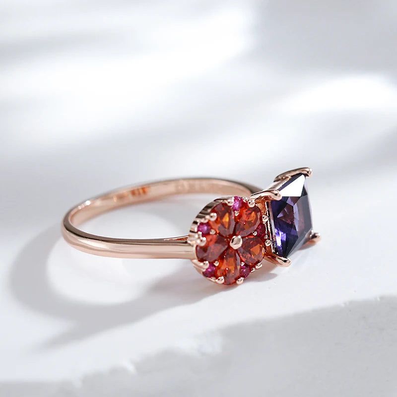 Tasteful Purple Zircon Flower Ring in 585 Rose Gold - Vintage Cocktail Jewelry