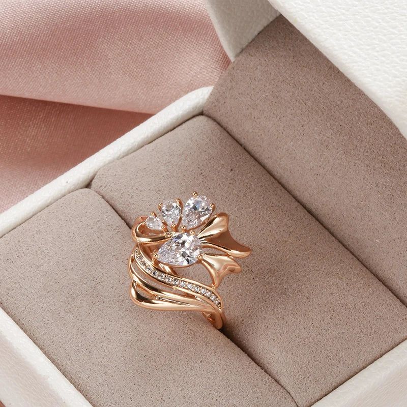 Trendy Rose Gold Crystal Flower Ring with White Natural Zircon